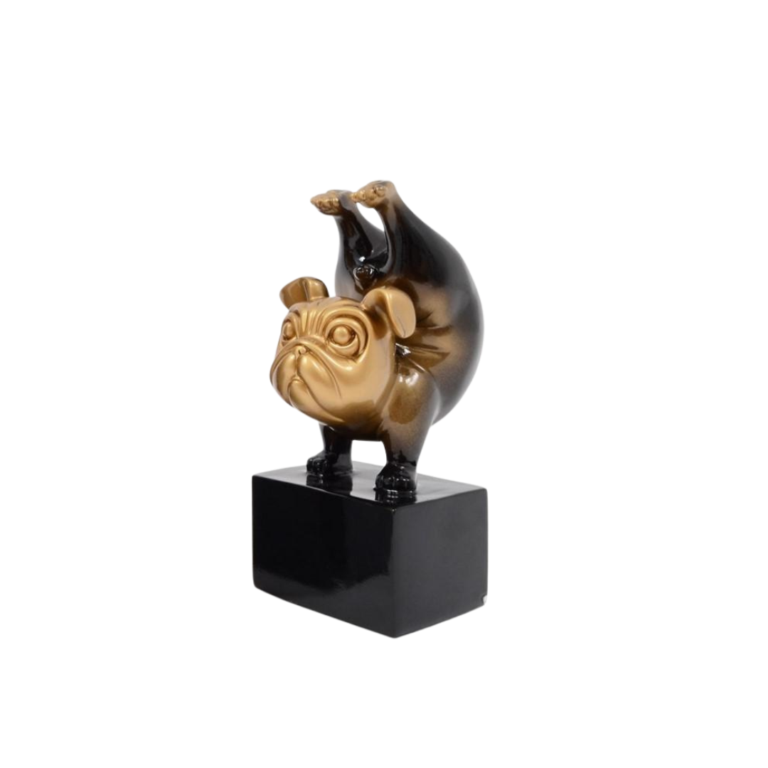 Statuette "Bouledogue joueur"