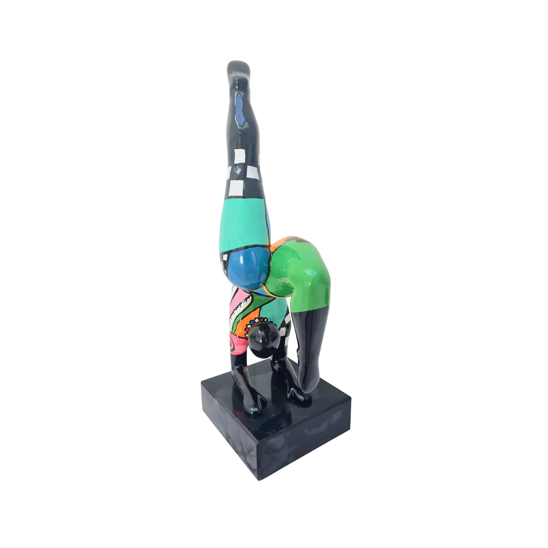 Sculpture "Nana Acrobate"