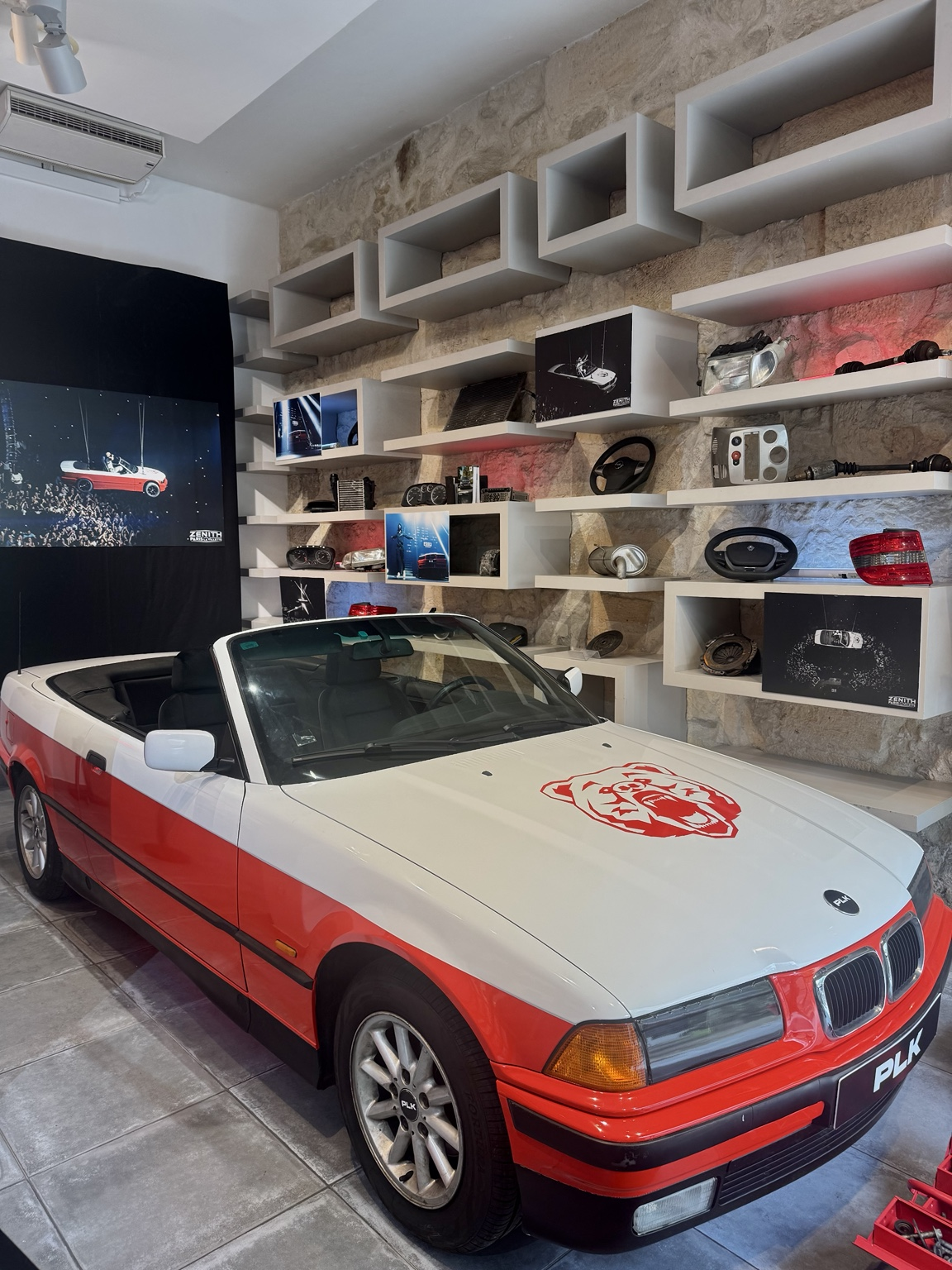 PLK — Pop-up de tournée