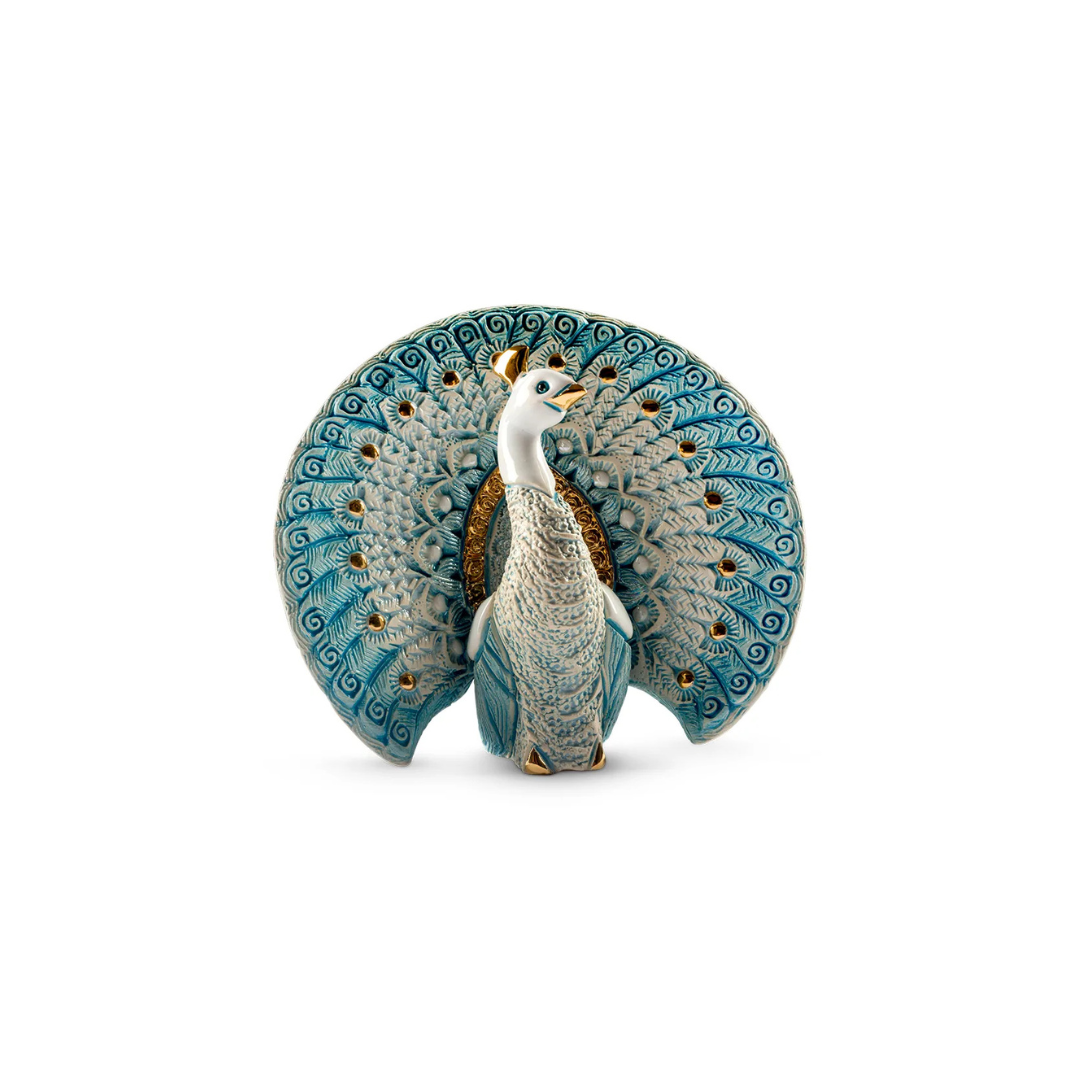 Figurine “White Peacock”
