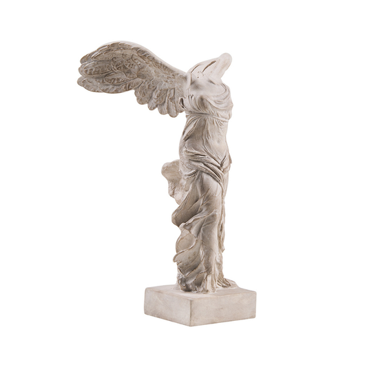 Sculpture “Victoire de Samothrace”