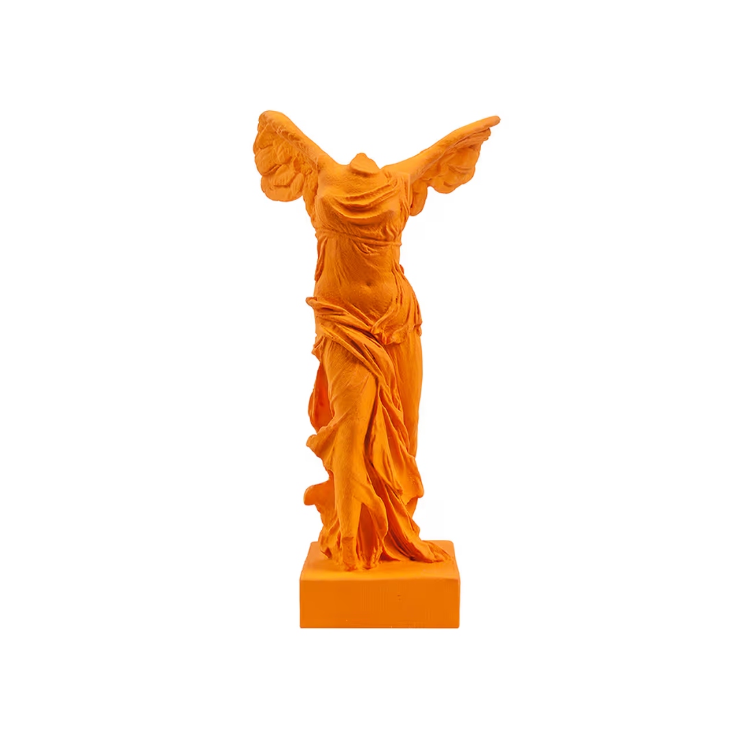 Sculpture “Victoire de Samothrace” – Jaune safran