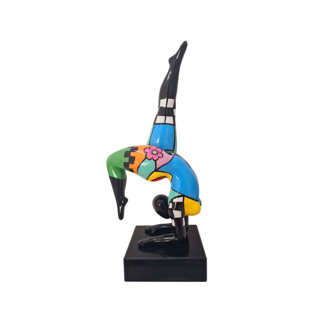 Sculpture "Nana Acrobate"