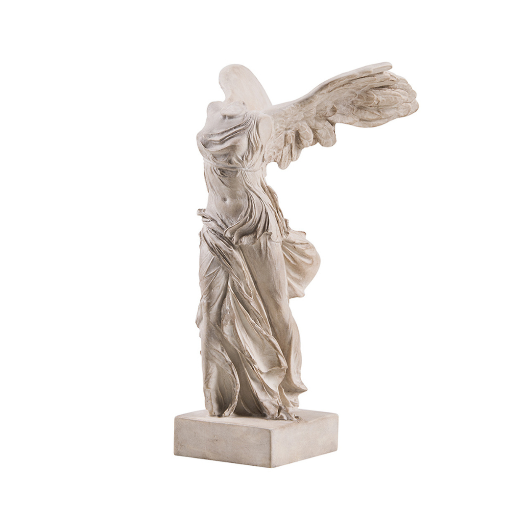 Sculpture “Victoire de Samothrace”