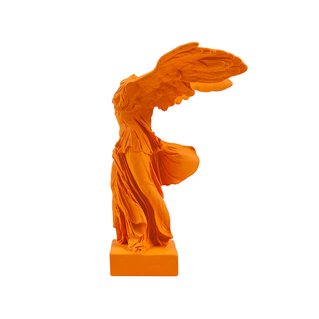 Sculpture “Victoire de Samothrace” – Jaune safran