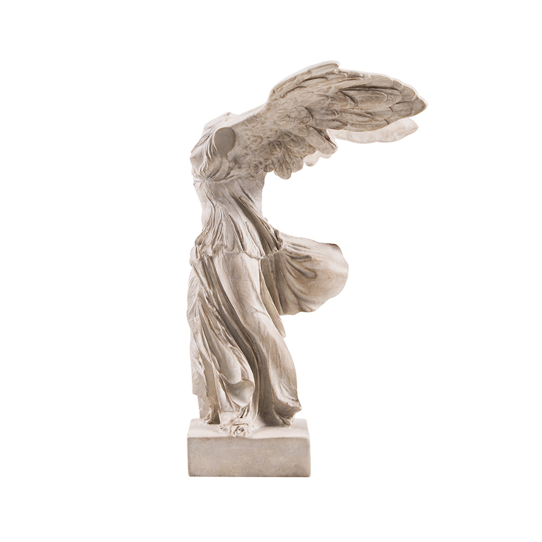 Sculpture “Victoire de Samothrace”