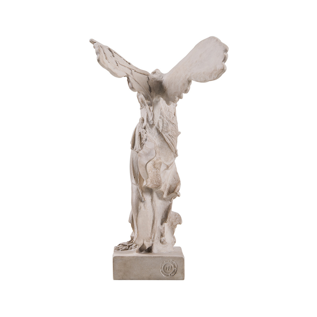 Sculpture “Victoire de Samothrace”