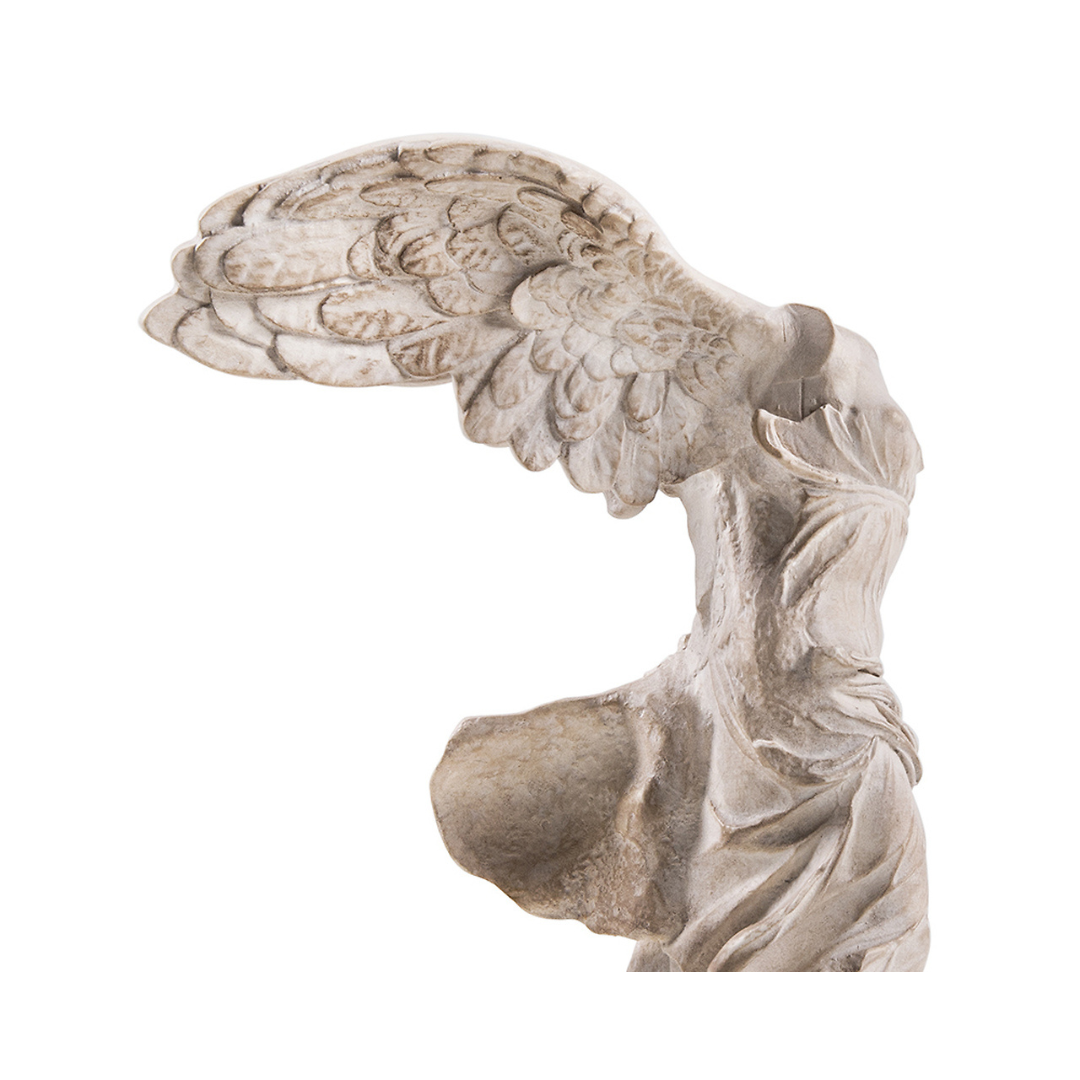 Sculpture “Victoire de Samothrace”